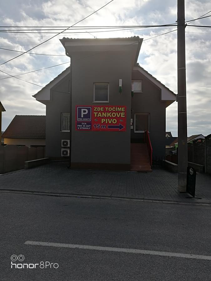 Restaurace A Penzion U Jessyho Perná Exterior photo